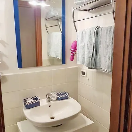 Charming In With Parking Included 48 M² Apartment *