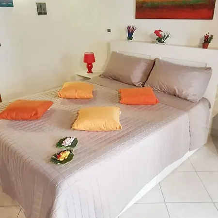 Charming In With Parking Included 48 M² Apartment